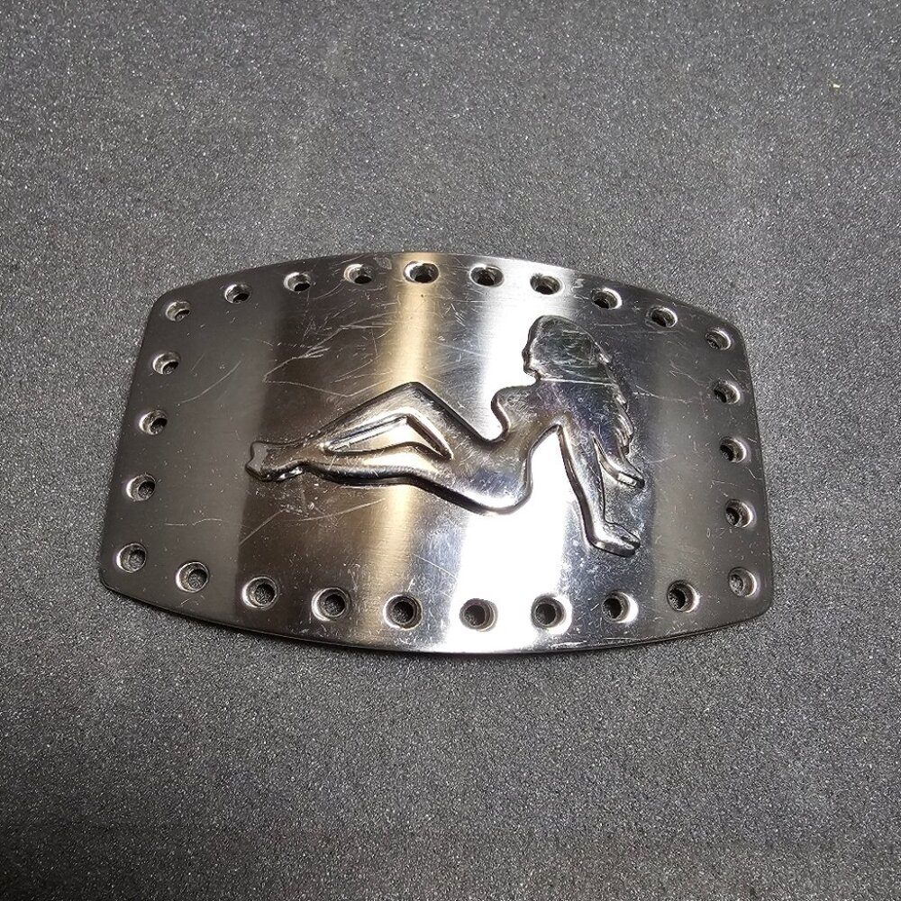 Trucker mudflap girl silver tone metalic belt buckle 4.25 inches long shows sign
